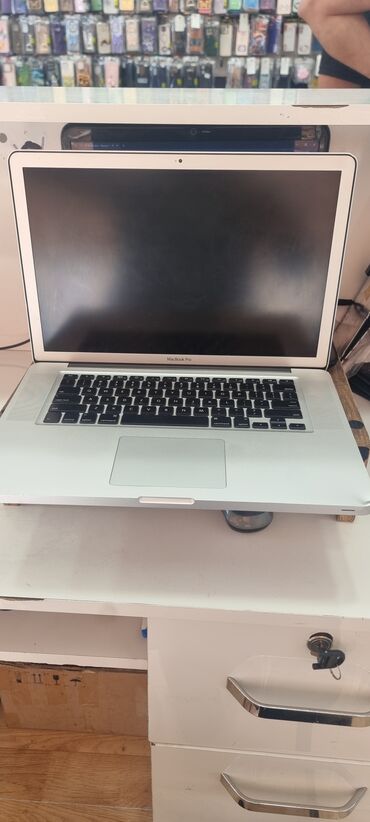 asus notebook adapter: İşlənmiş Apple MacBook, 17 ", Intel Core i7, 256 GB