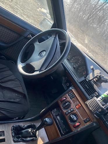 Mercedes-Benz: Mercedes-Benz E-Class: 1989 г., 2.3 л, Ручные, Дизель, Седан — 7