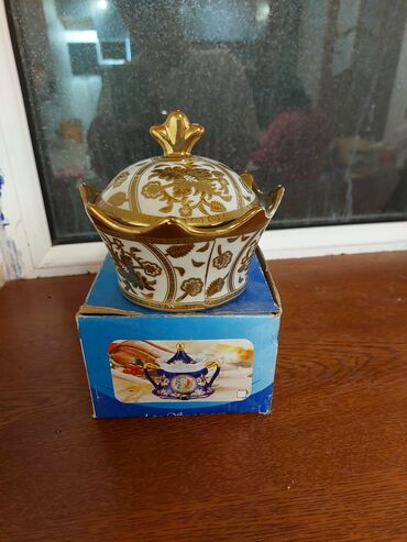 Şəkər qabları: Qızılı naxışlı porcelan dəst parçaları - Material: incə porselen - — 2