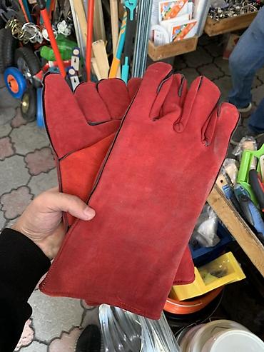 Краги сварщика из плотной спилковой кожи (красные), удлинённые. -