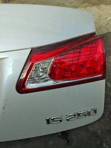 задние фары е34: Задний правый стоп-сигнал Lexus