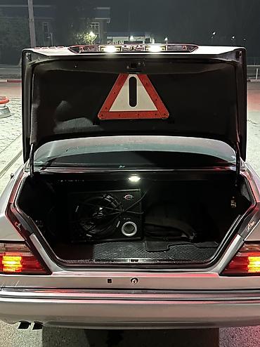 Mercedes-Benz: Mercedes-Benz E-Class: 1993 г., 3.2 л, Автомат, Бензин, Седан — 8