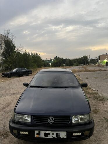 спиринтер сини: Volkswagen Passat: 1991 г., 1.8 л, Механика, Газ, Седан