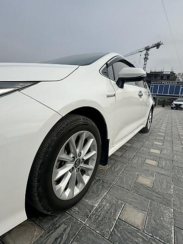 армянские номера в кыргызстане: Toyota Corolla: 2020 г., 1.8 л, Вариатор, Гибрид, Седан — 4