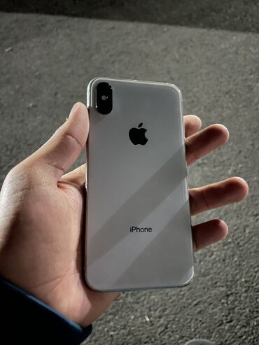 Apple iPhone: IPhone Xs, Б/у, 64 ГБ, Белый, Защитное стекло, 83 %