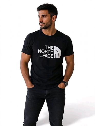 Muška majica The North Face – crna - Klasičan kroj sa okruglim