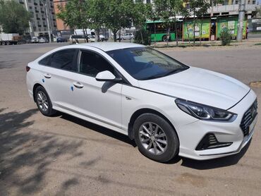 прадо: Hyundai Sonata: 2018 г., 2 л, Автомат, Газ, Седан