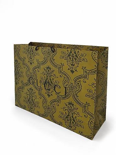 черный пакет: Подарочный бумажный пакет Gucci Состояние отличное, без потертостей — 1