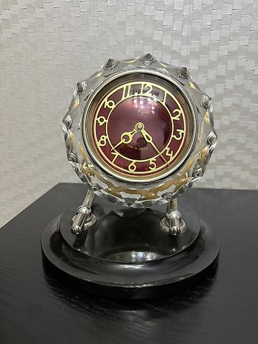 majak: Məhsul: Vintage masa saatı – Kirovskie “Majak”, Made in USSR Təsvir — 1