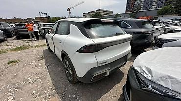 Geely: Geely Galaxy Starship 7: 2026 г., 1.5 л, Автомат, Гибрид, Внедорожник — 3