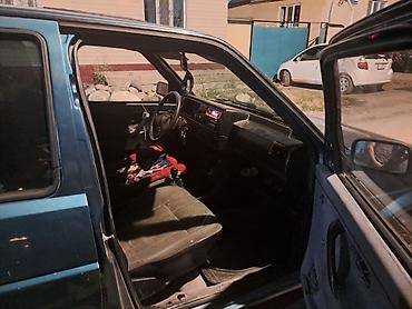 Унаа: Volkswagen Golf: 1991 г., 1.8 л, Кол менен иштөөчү, Бензин, Хетчбек — 5