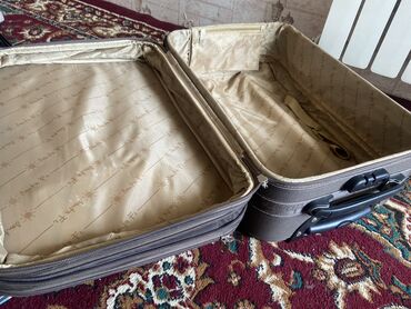 Спорт и отдых: Старый но очень прочный чемодан сего лишь за 500 сом