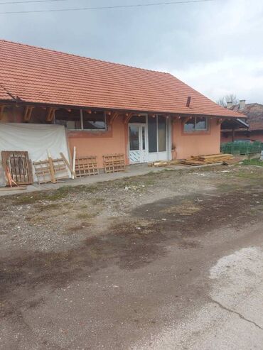 izdavanje stanova vrnjacka banja na duze: IZDAJEM magacinsko-poslovni prostor površine 350 m2 u selu Stančići