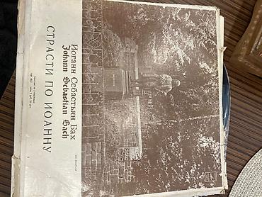 dvd qiymetleri: Qrammofon ücün 25 eded disk satilir .Qiymet 110 azn Unvan 8 — 10