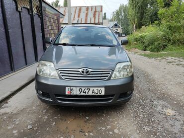 Toyota: Toyota Corolla: 2004 г., 1.6 л, Механика, Бензин, Седан