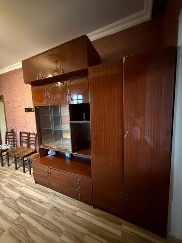 şifonerlər islenmis: İşlənmiş, Düz dolab, Qarderob, paltar dolabı