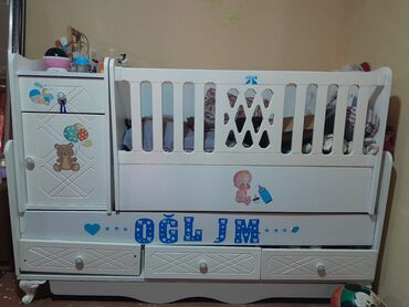 uşaq üçün matras: Oğlan və qız üçün, İşlənmiş, Dördbucaq, Beşik, Dəst ilə, Matras ilə, Yellənmə mexanizmsiz