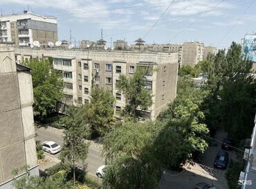 куплю квартиру восток5: 2 комнаты, 53 м², 105 серия, 2 этаж, Старый ремонт