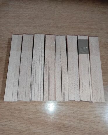 kreveti za pse cena: 180x25x0.6mm Odstupanja su minimalna.       Vidi se na slici.      