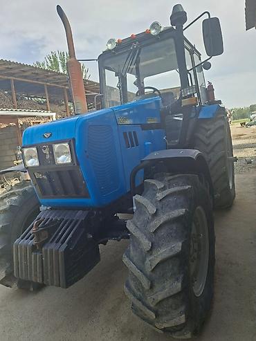 мтз 982: Трактор Беларус 1221.2 - Полный привод 4x4 - Двигатель дизельный — 10