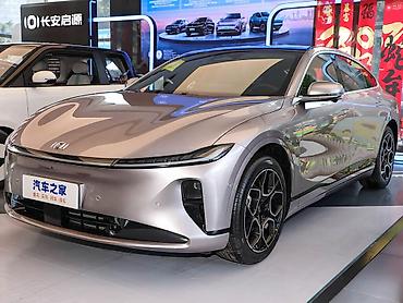 mersedes c class: Changan Qiyuan A07: 1.5 l | 2026 il Sedan — 1