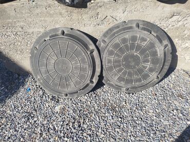 прек дом: Крышки для канализационных люков (2 шт.) - Материал: композит/пластик