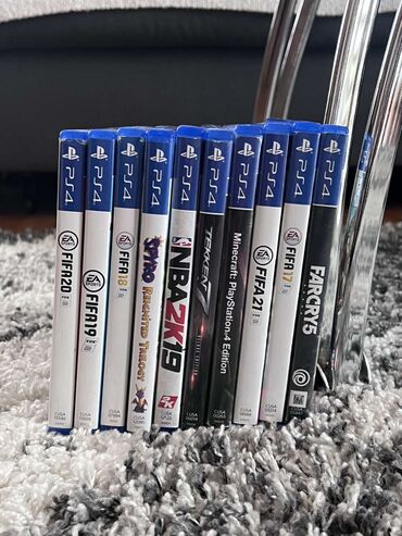 PS4 (Sony Playstation 4): Prodajem PlayStation 4 konzolu u super stanju, radi bez kočenja i na lalafo.rs — 10 PS4 (Sony Playstation 4): Prodajem PlayStation 4 konzolu u super stanju, radi bez kočenja i — 10