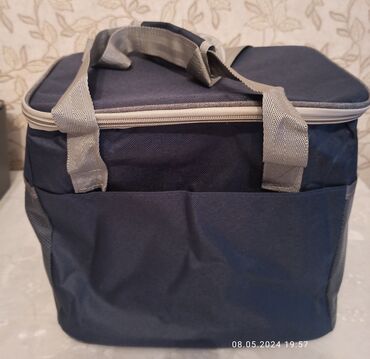 Товары для пикника: Термо сумка новая объем 6.5 литров. Внутри очень плотная и