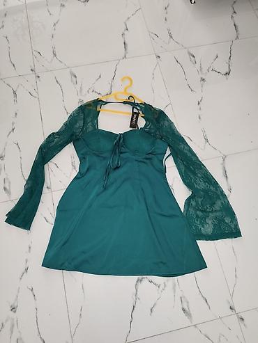 goth: Elegantna mini haljina u smaragdno zelenoj boji velicina 38 - Brend — 1