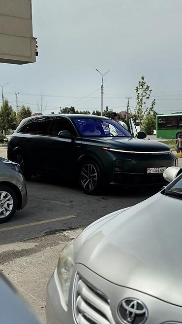 mini ev: Lixiang L7: 2024 г., 1.5 л, Электромобиль, Кроссовер — 3