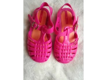 Dečija obuća: Ipanema mirišljave sandale.Veličina 25/26.Dužina gazišta 15.5 cm