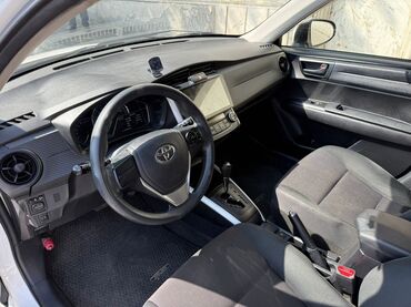 Toyota: Toyota Corolla: 1.5 l | 2015 il Universal — 6