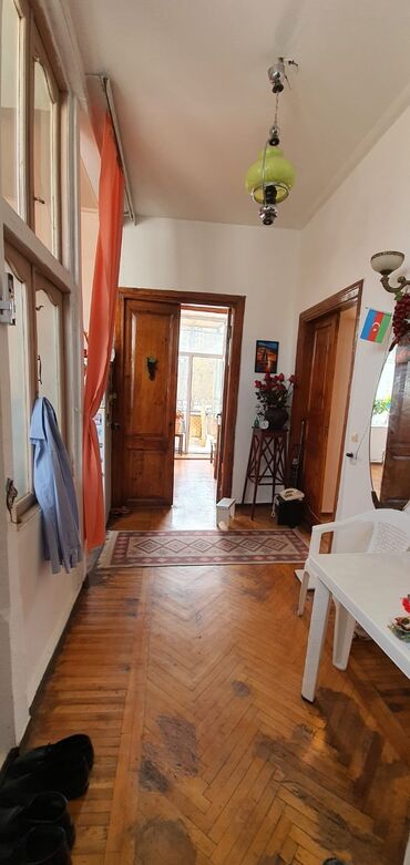 Köhnə tikili: Bakı, 3 otaqlı, Köhnə tikili, m. İçərişəhər, 90 kv. m -da lalafo.az — 8 Köhnə tikili: Bakı, 3 otaqlı, Köhnə tikili, m. İçərişəhər, 90 kv. m — 8