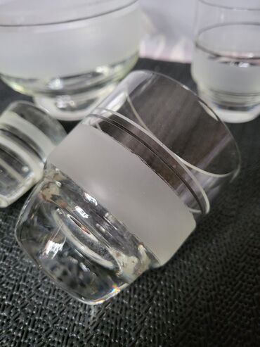 Kuhinjski setovi: Servis nov paracinsko staklo 70te za vino. Servis sve na njemu odsjaj na lalafo.rs — 13 Kuhinjski setovi: Servis nov paracinsko staklo 70te za vino. Servis sve na njemu odsjaj — 13