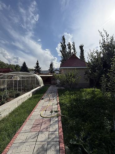 коттедж в горах бишкек: 6 комнат и более, 300 м², 15 соток, Бишкек, Собственник — 4