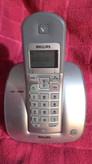 Bezicni fixni telefon,Philips,komplet sa baterijama,kablom i punjacem