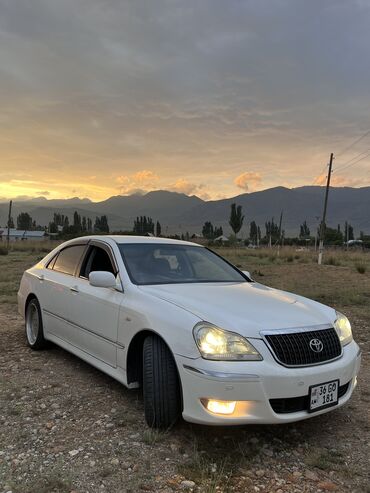 tayota is: Toyota Crown: 2005 г., 4.3 л, Типтроник, Бензин, Седан