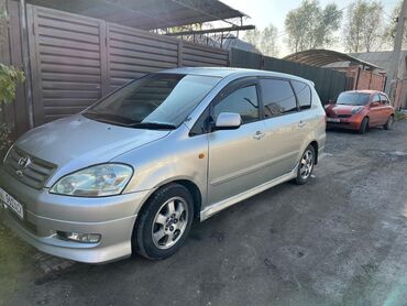 Toyota: Toyota Ipsum: 2003 г., 2.4 л, Автомат, Бензин, Минивэн