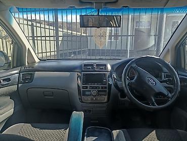 Унаа: Toyota Ipsum: 2002 г., 2.4 л, Автомат, Бензин, Вэн/Минивэн — 4