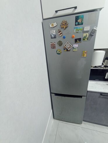 Duxovkalar: 2 qapılı Indesit Soyuducu Satılır, rəng - Boz