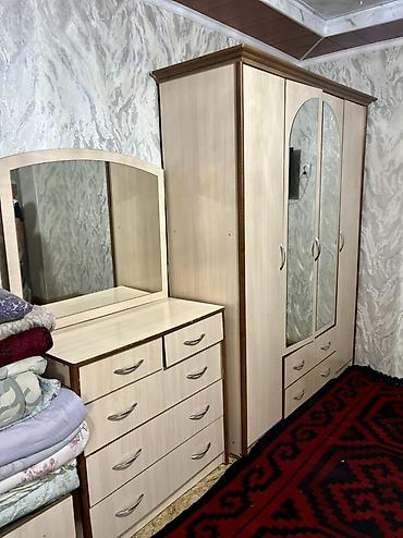 Мебельные гарнитуры: Спальный гарнитур, Б/у, Двуспальная кровать, Шкаф, Тумба, цвет - Бежевый — 5