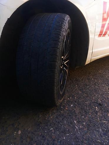 keci qiymeti: Disk təkər satılır. r17 245 45. 8bolt (universal) çox maşına gedir — 4