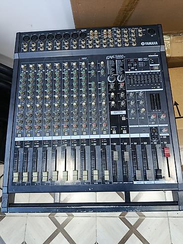 pul səkilləri: Yamaha EMX5000-12 gücləndiricili mikser - 12 mono mikrofon/giriş — 1