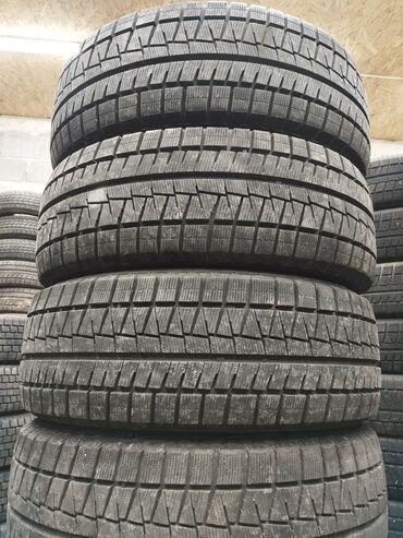 Шины: Шины 215 / 55 / R 17, Зима, Б/у, Комплект, Легковые, Япония, Bridgestone