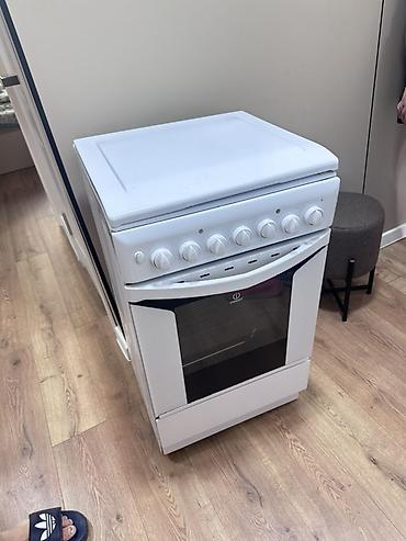 indesit: Подаю Б/у Газо-электрическая плита Indesit (комбинированная) - — 2