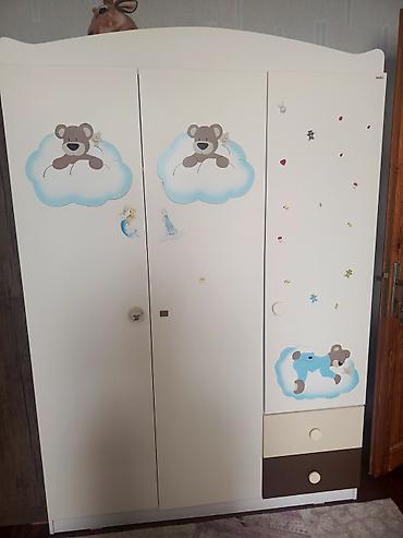 usag maneji: Uşaq otağı üçün mebel dəsti Tərkibi: - 3 qapılı uşaq şkafı: ağ — 1