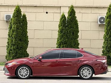 уна: Toyota Camry: 2018 г., 2.5 л, Вариатор, Гибрид, Седан — 7