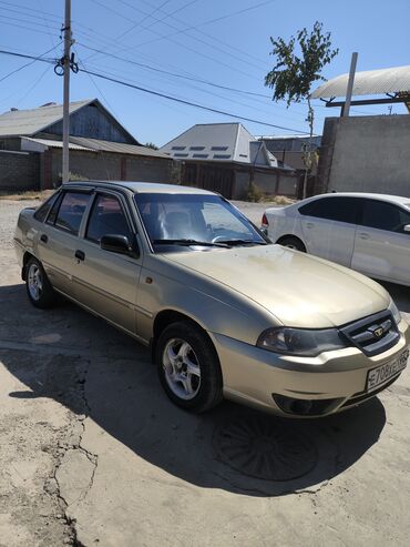 дом на обмен: Daewoo Nexia: 2011 г., 1.5 л, Механика, Бензин, Седан