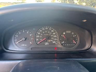 mustan: Kia Sportage: 2 l | 1999 il Ofrouder/SUV — 2