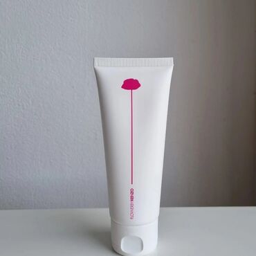 Cosmetics: Kenzo Poppy Bouquet parfimisano mleko za telo 
75 ml